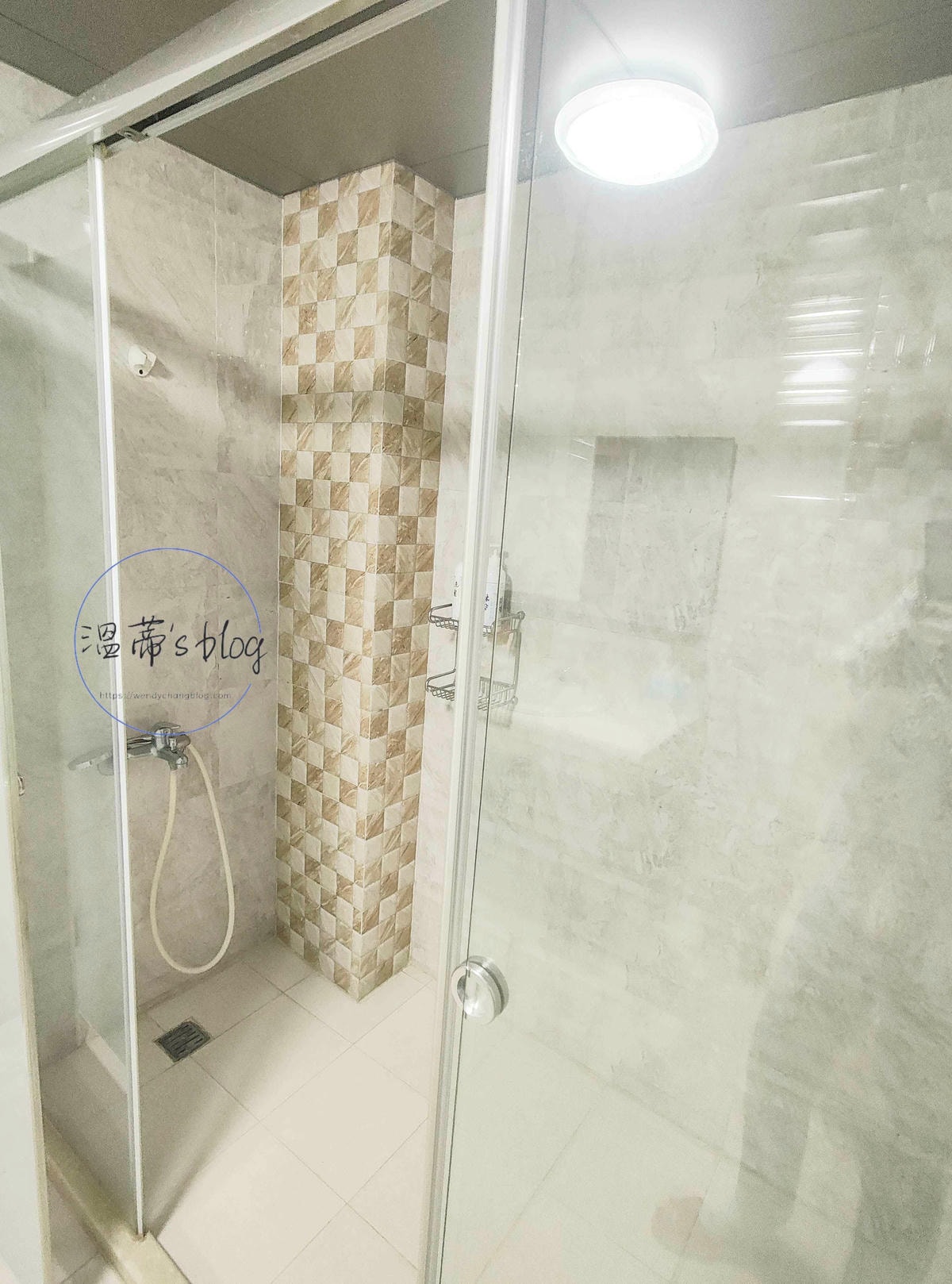 20251001-2924i 20251001-2924i