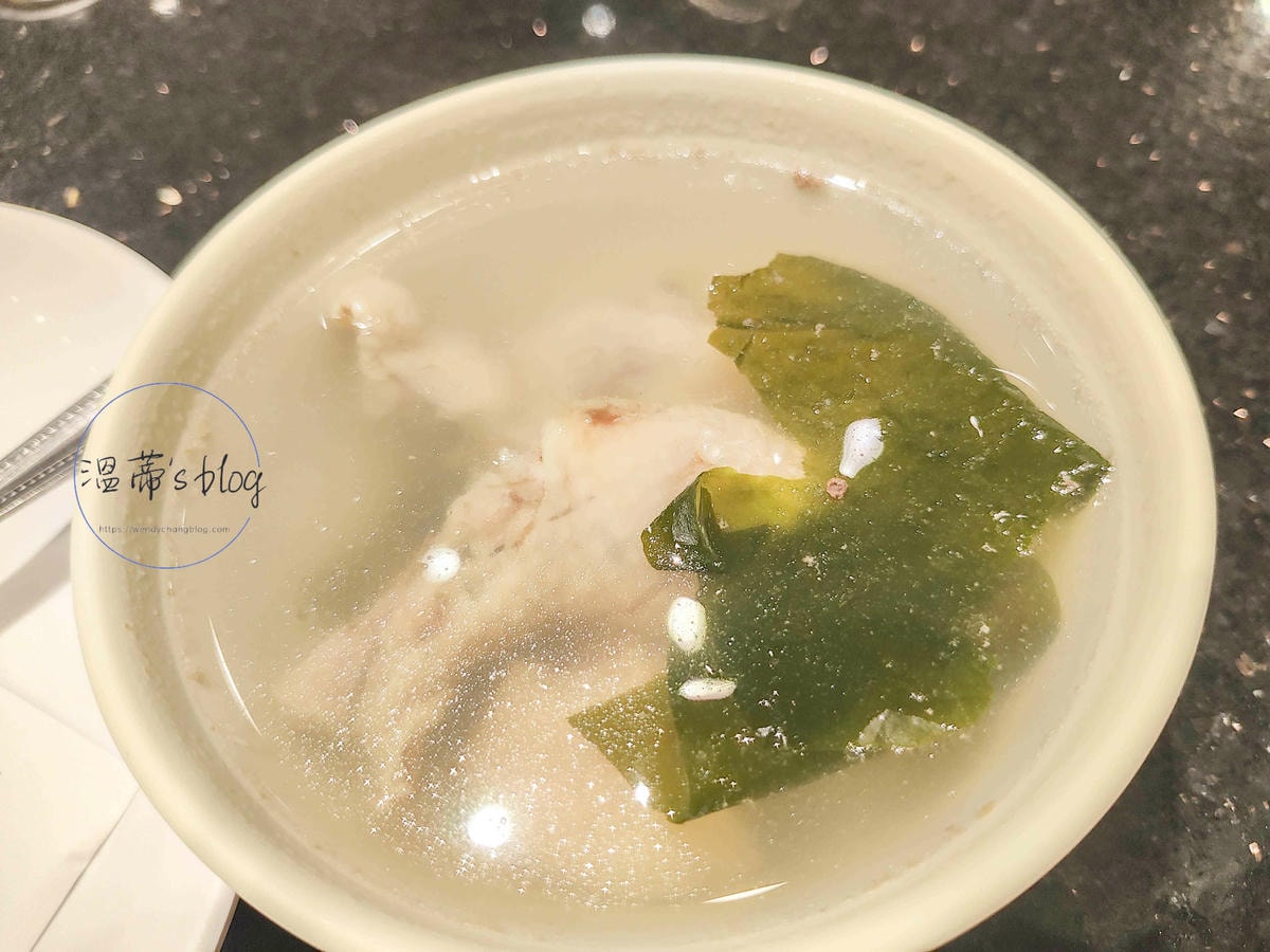 20251001-8e2p8 20251001-8e2p8