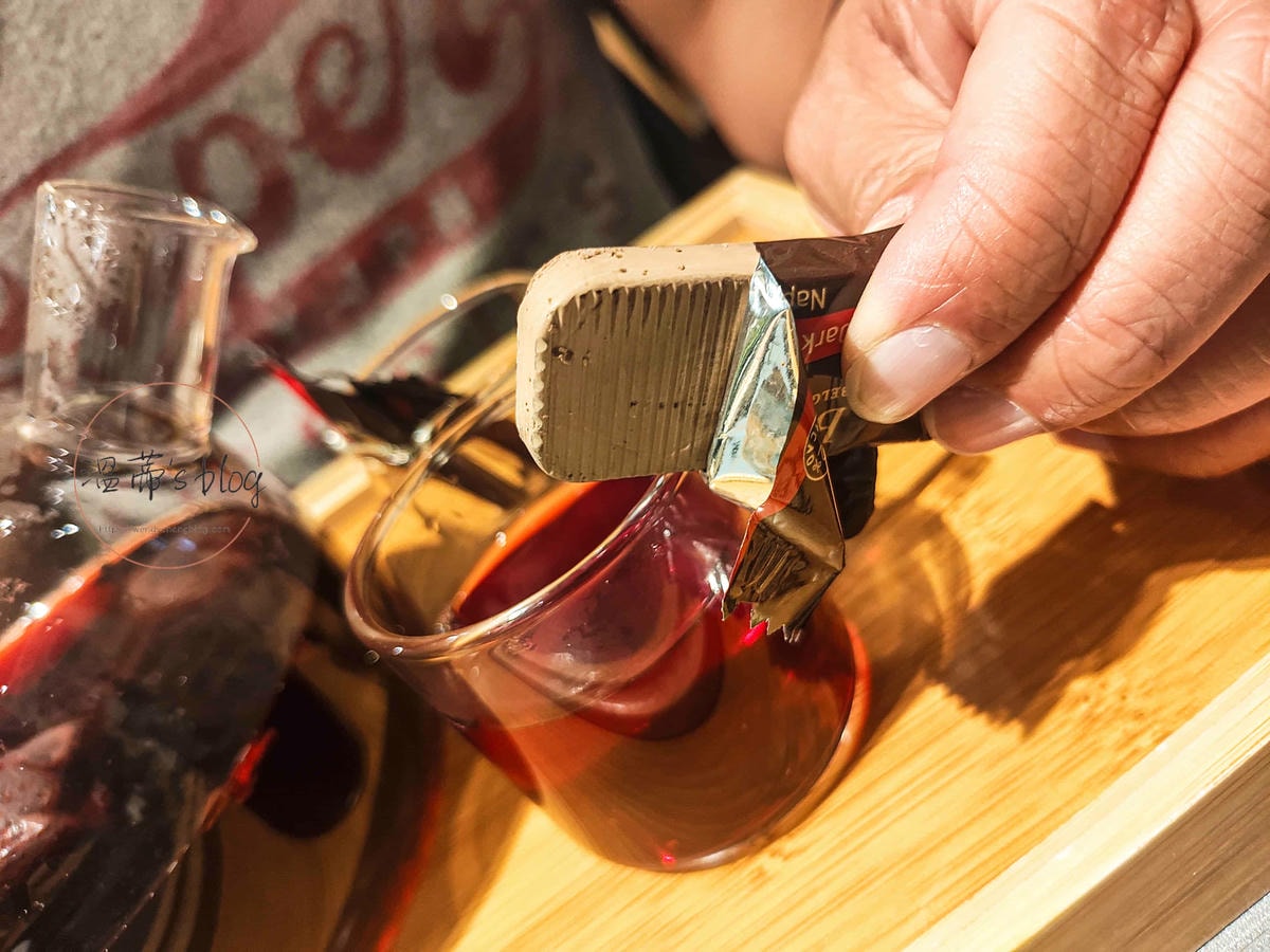 20251001-2t19k 20251001-2t19k