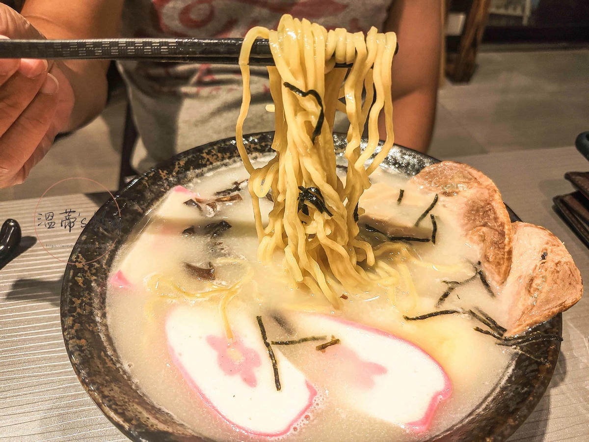 20251001-je4he 20251001-je4he