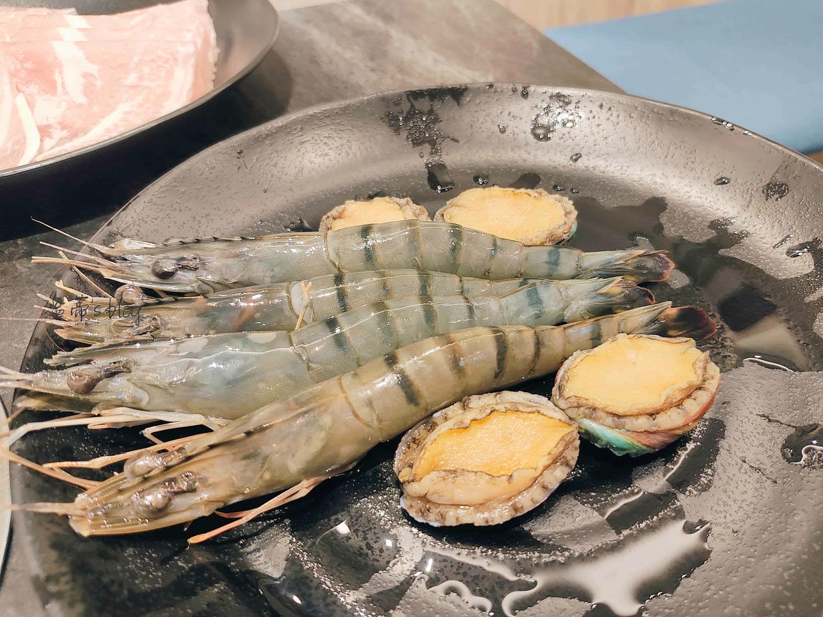 20251001-d4tmu 20251001-d4tmu