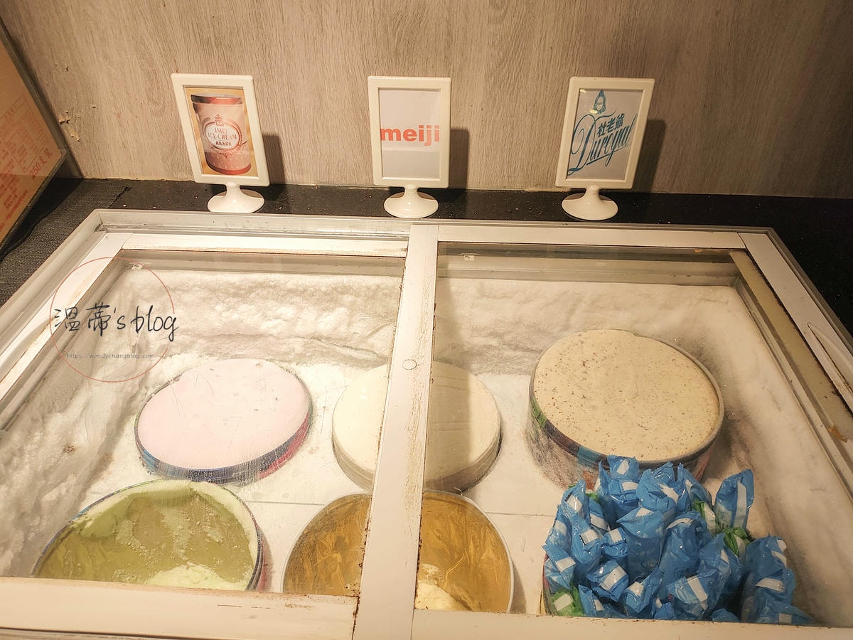 20251001-mo8kn 20251001-mo8kn