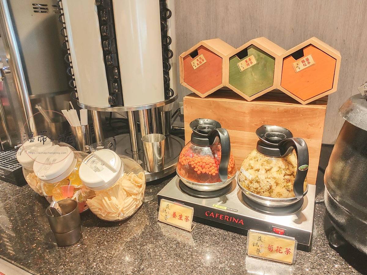 20251001-xj9gj 20251001-xj9gj