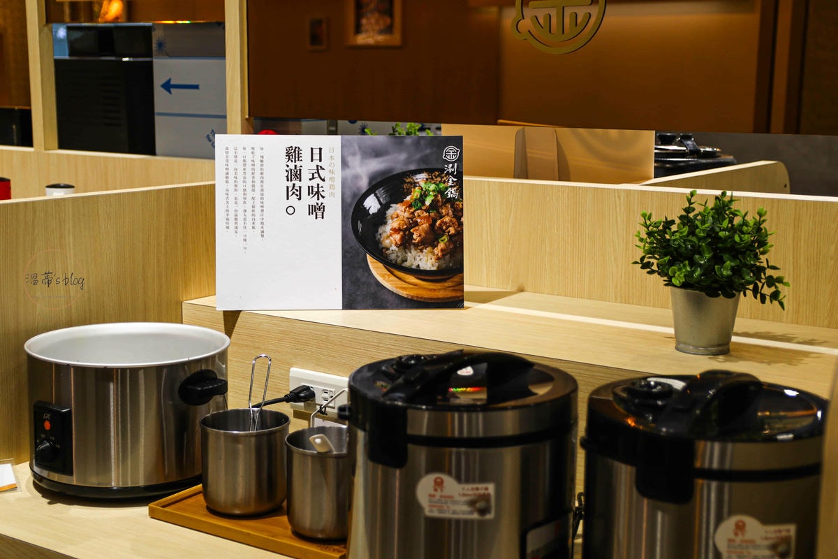 20251001-4d1bi 20251001-4d1bi