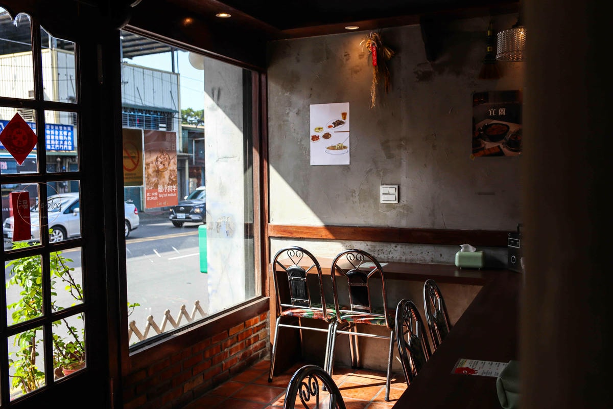 20251001-b0h7e 20251001-b0h7e