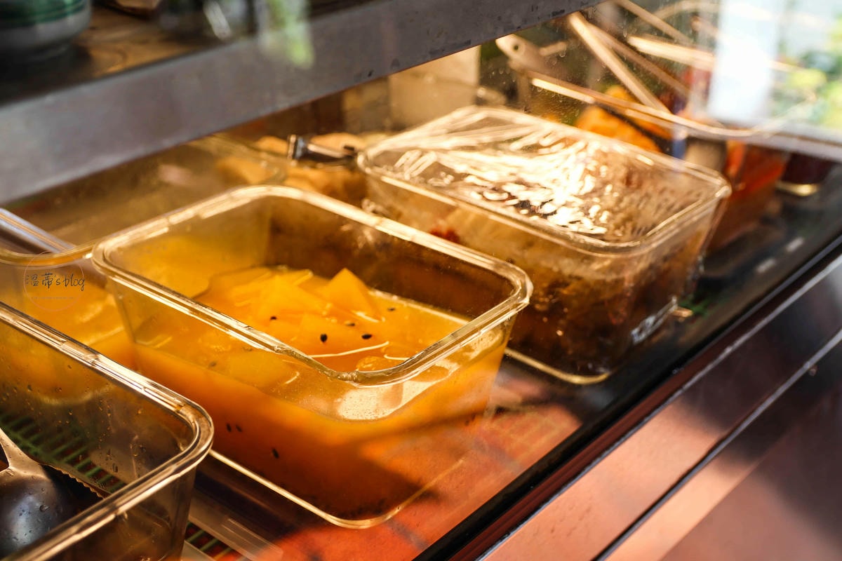 20251001-uowt5 20251001-uowt5