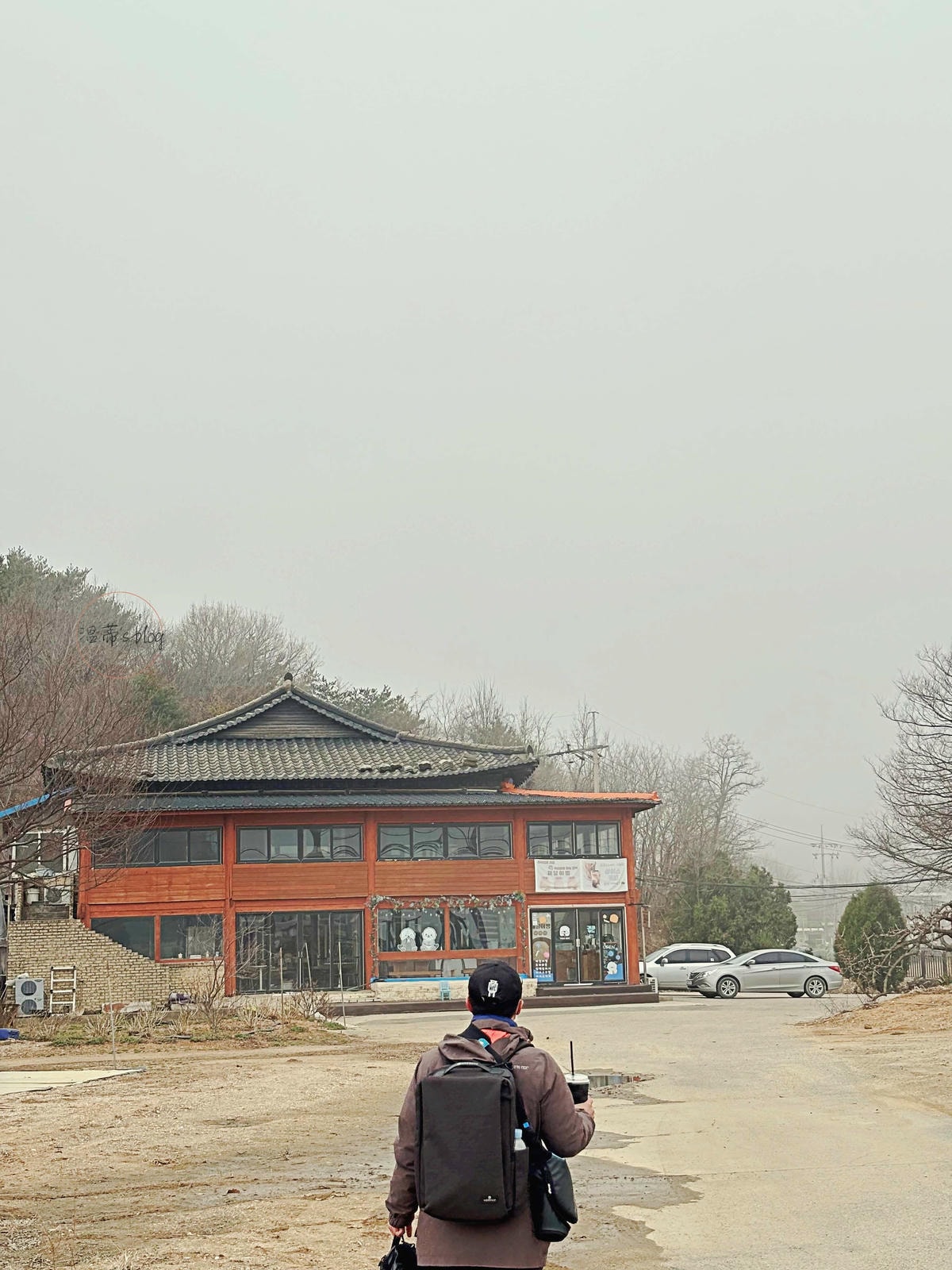 20251001-nhb35
