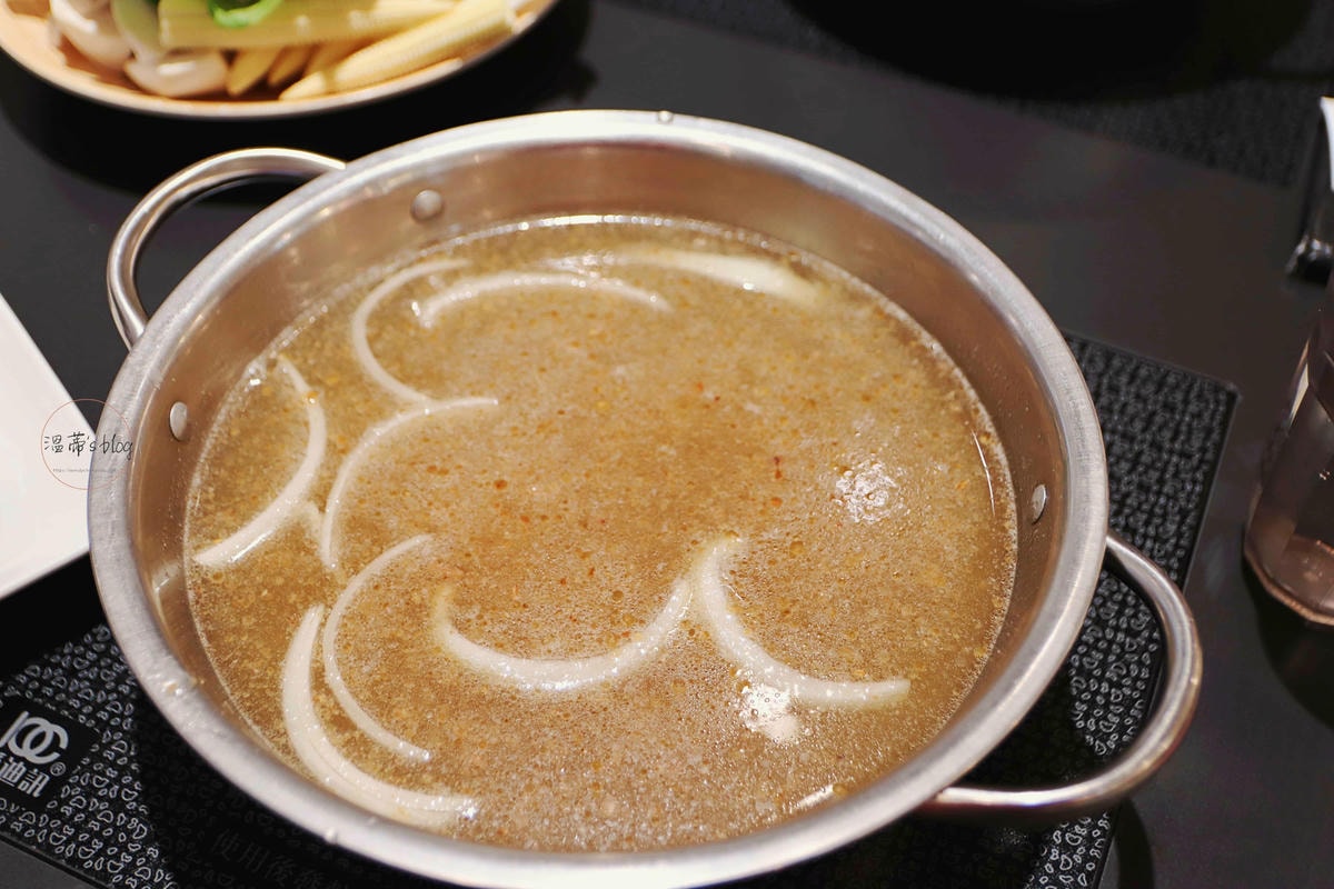 20251001-qn3qp 荖干貝魷魚鍋60元