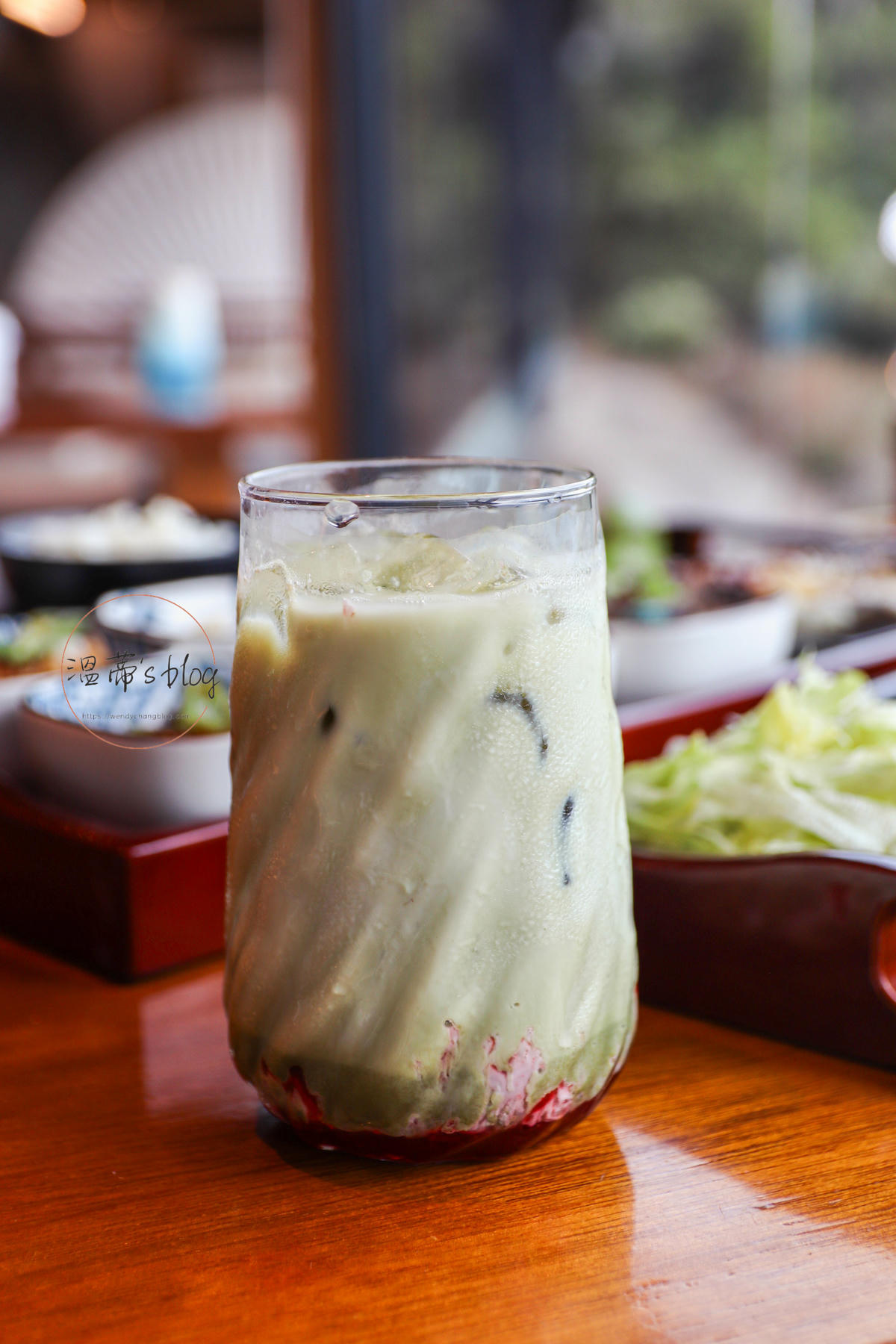 石門水庫景觀餐廳-「環湖咖啡2號店」全新菜單登場,在湖光山色中遠離塵囂-附菜單 - 第37張圖 草莓抹茶奶昔150元