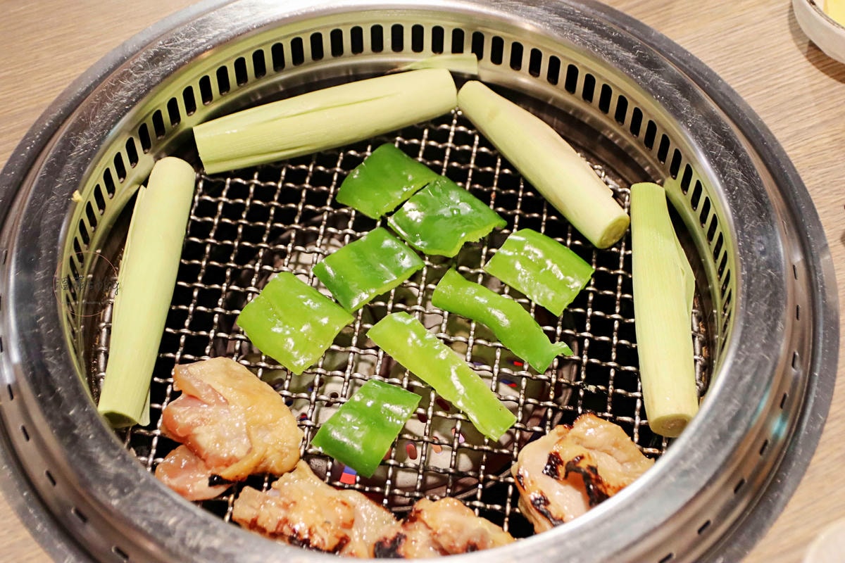 玉米筍60元、青椒60元