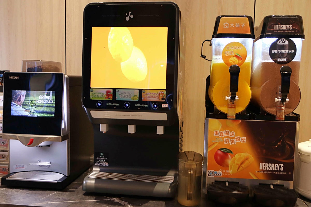 20251001-t3vjp 寒聚精緻鍋物 自助吧飲料區