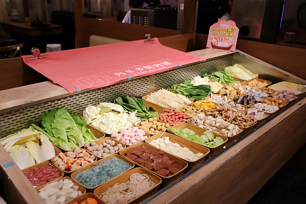 肉多多火鍋 林口昕境店 自助吧