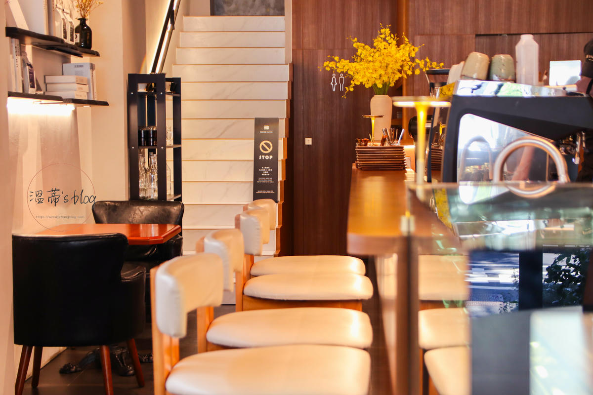 桃園蘆竹咖啡廳「Henion Coffee.赫尼恩」乾淨明亮又好拍的早午餐店-附菜單 - 第3張圖 店內環境