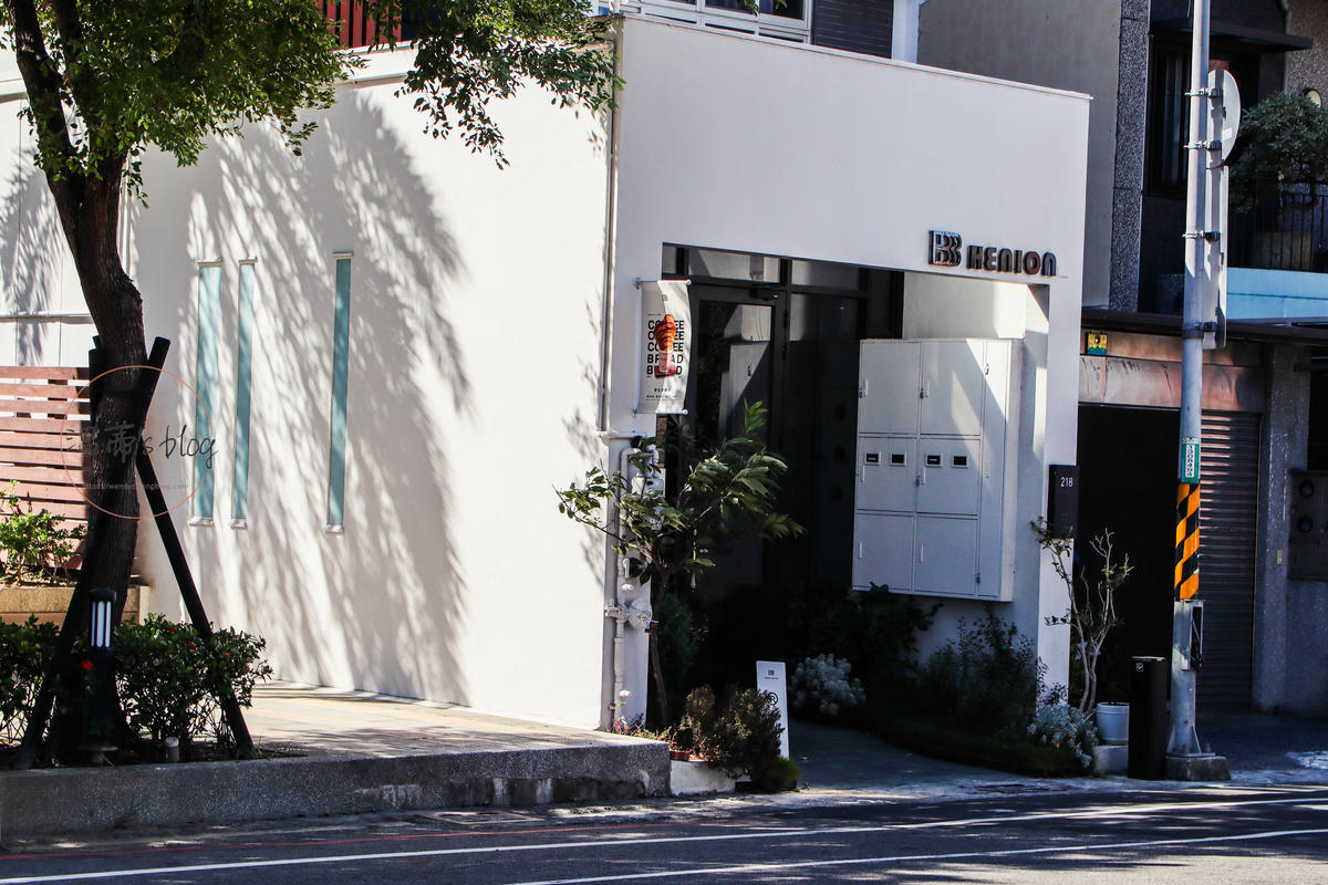 桃園蘆竹咖啡廳「Henion Coffee.赫尼恩」乾淨明亮又好拍的早午餐店-附菜單 - 第1張圖 桃園蘆竹咖啡廳「Henion Coffee.赫尼恩」店家外觀