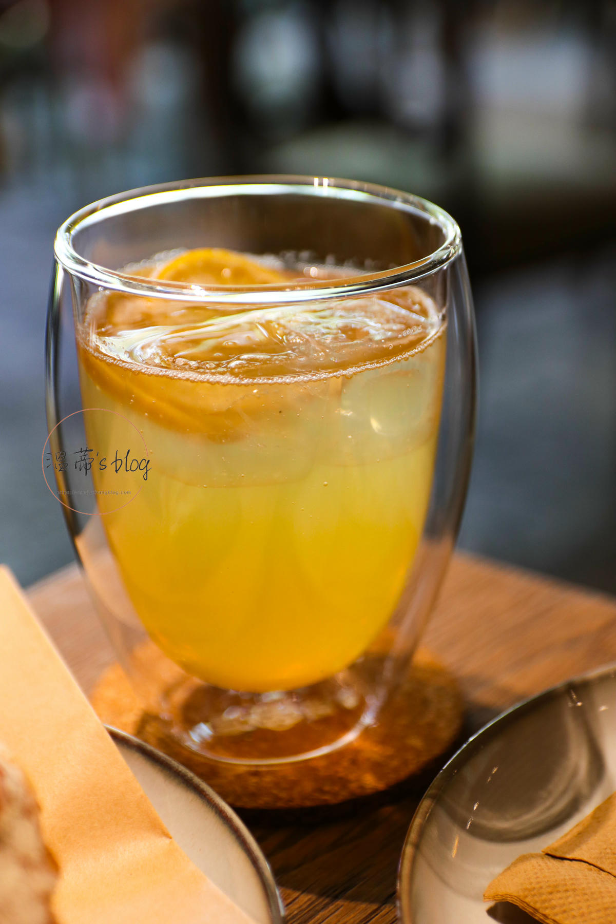 桃園咖啡廳「Jo’s Corner Cafe 」歐式花園氛圍超chill,甜點拍照都滿分!-附菜單 - 第21張圖 檸檬蜂蜜蘇打200元