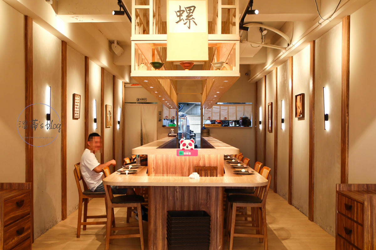 好螺嗦螺螄粉 店內座位環境