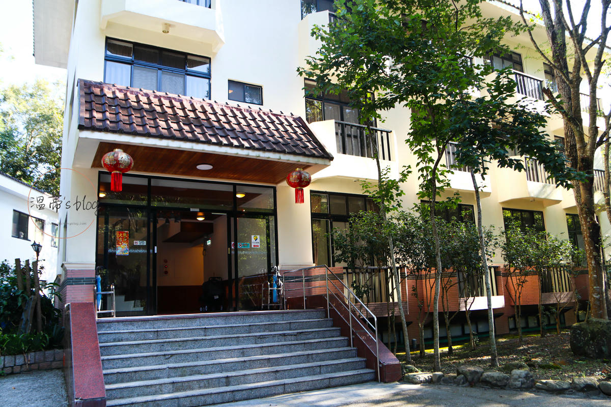 苗栗泰安住宿「虎山溫泉會館」走吊橋進小島,泡美人湯住一晚 - 第4張圖 虎山溫泉會館 住宿區