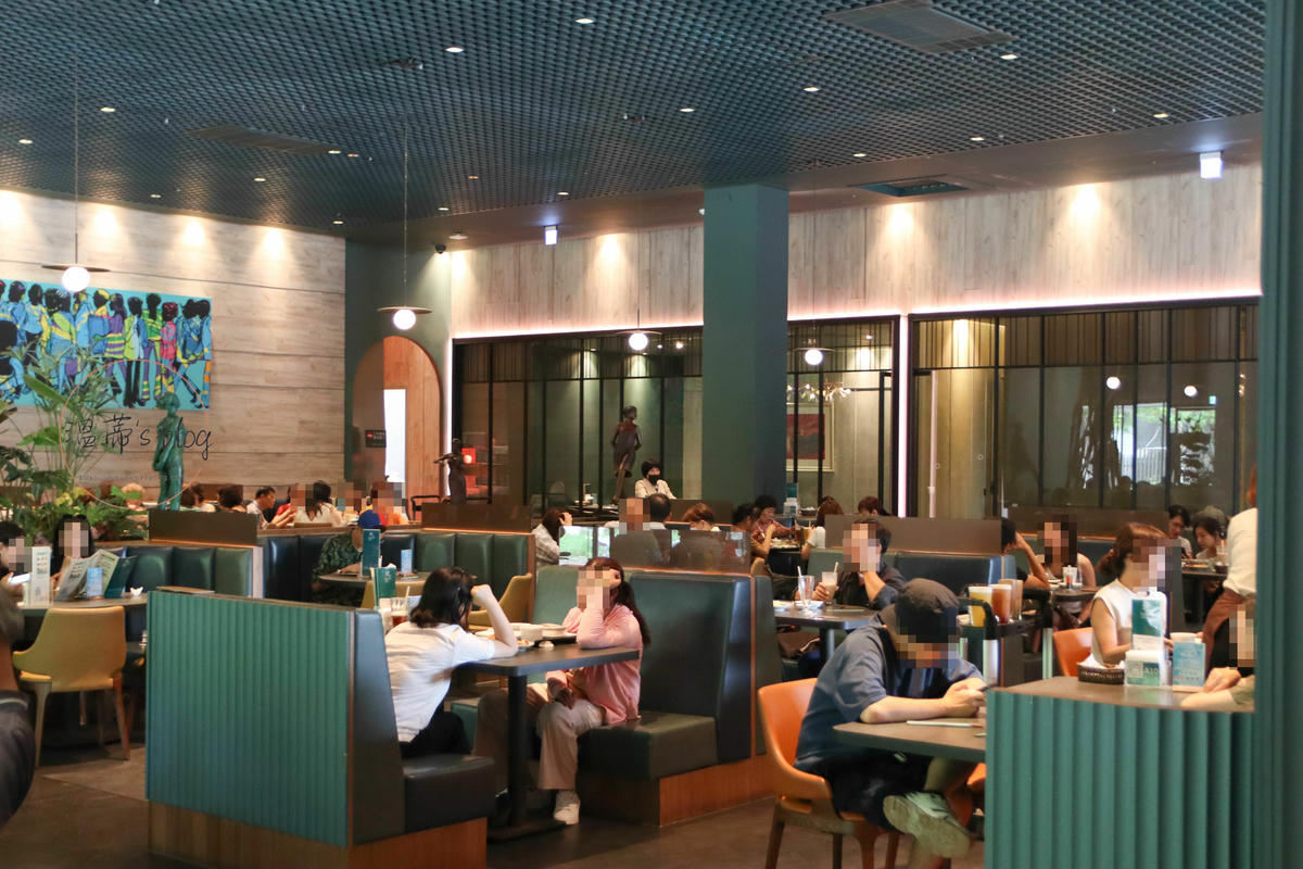 台中南屯餐廳「雲太閒茶文化」結合藝術、簡餐與茶香的療癒空間-附菜單 - 第5張圖 雲太閒茶文化 店內環境
