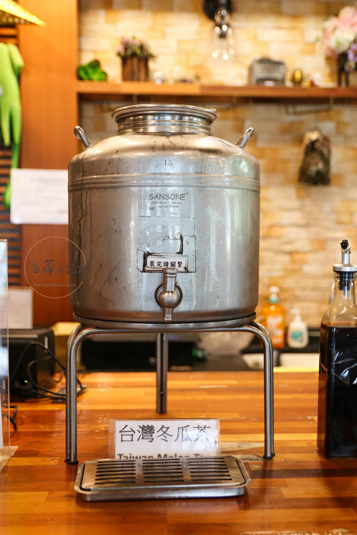 南投仁愛餐廳「春大地火鍋城」午間賞雲吃鍋超愜意-附菜單 - 第7張圖 春大地火鍋城 飲料區