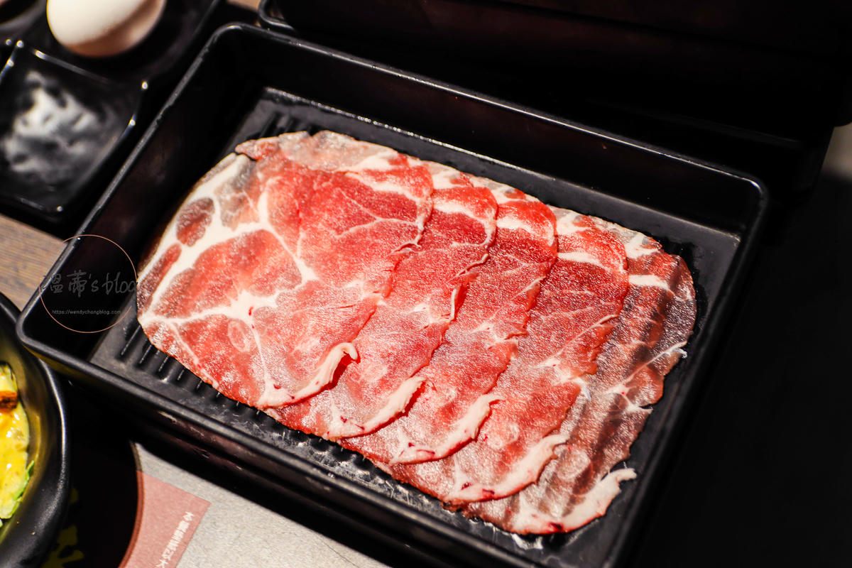 桃園美食「一番地壽喜燒」Prime牛肉+自助吧任你吃到飽-附菜單 - 第25張圖 壽喜燒吃到飽肉品