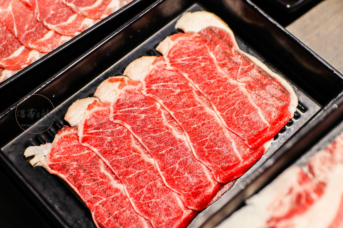 桃園美食「一番地壽喜燒」Prime牛肉+自助吧任你吃到飽-附菜單 - 第22張圖 壽喜燒吃到飽肉品