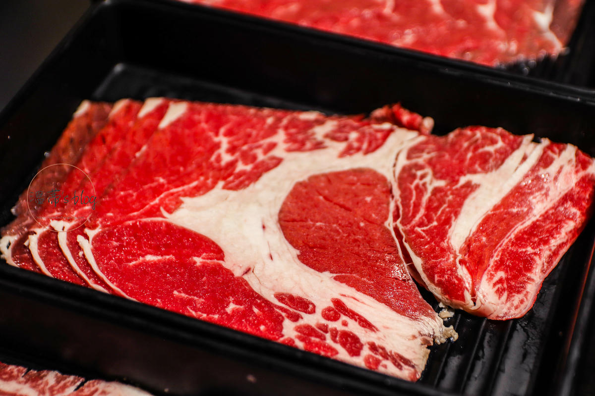 桃園美食「一番地壽喜燒」Prime牛肉+自助吧任你吃到飽-附菜單 - 第21張圖 壽喜燒吃到飽肉品