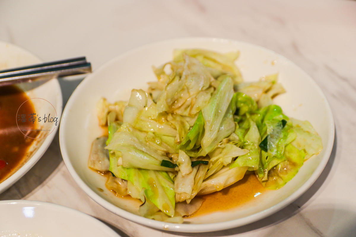 桃園遠百美食「泰泰太夯」799元泰式料理吃到飽-附菜單 - 第17張圖 清炒高麗菜