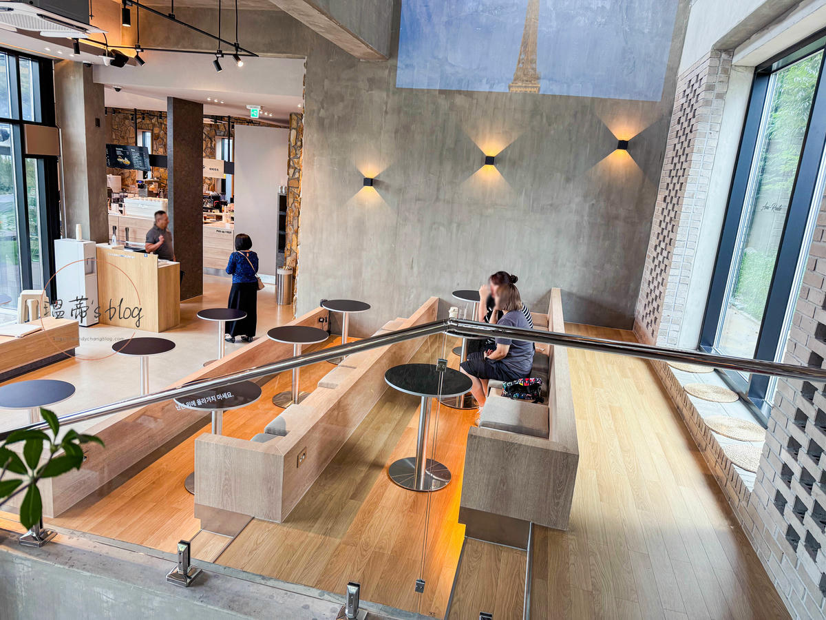 忠清南道「아미루트 Ami-Route」當地人氣網美咖啡廳 - 第3張圖 아미루트 Ami-Route 1樓座位區