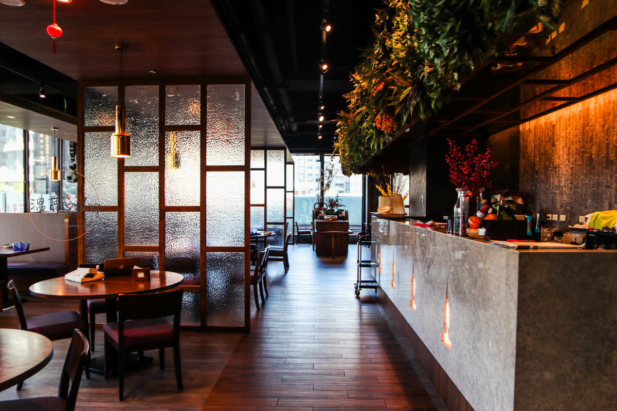 泰集 桃園藝文店 櫃台