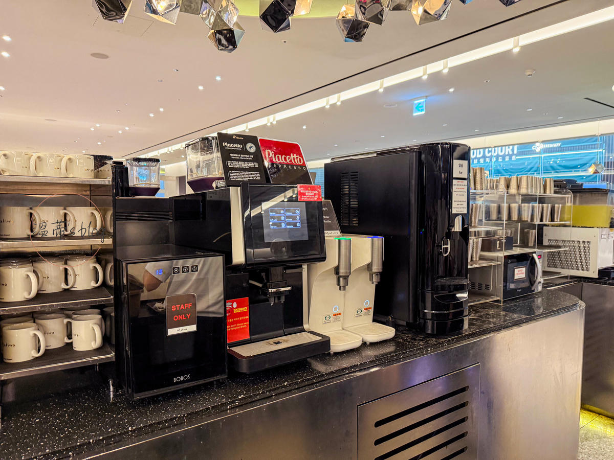 Matina Lounge貴賓室飲料、泡麵區