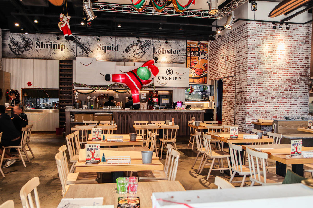 桃園華泰 outlet 聚餐推薦「Big Pier 大碼頭美式手抓海鮮餐廳」-附菜單 - 第2張圖 Big Pier 大碼頭美式手抓海鮮餐廳 店內用餐座位