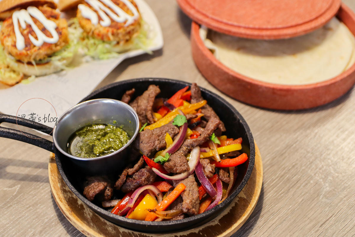 桃園華泰 outlet 聚餐推薦「Big Pier 大碼頭美式手抓海鮮餐廳」-附菜單 - 第14張圖 墨西哥鐵鍋捲餅-牛肉 520元