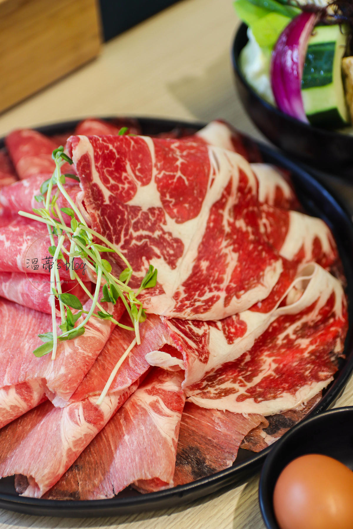 桃園藝文特區「大麻鍋物藝文店」吃火鍋也能解惑?抽籤體驗太有趣-附菜單 - 第14張圖 霜降牛