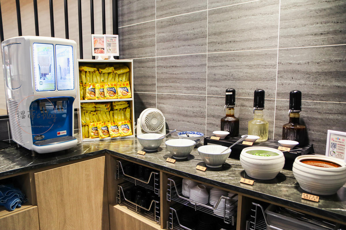 桃園藝文特區「極禾優質鍋物」海鮮七小福太強!湯底自然回甘不死鹹-附菜單 - 第10張圖 極禾優質鍋物自助吧 醬料區