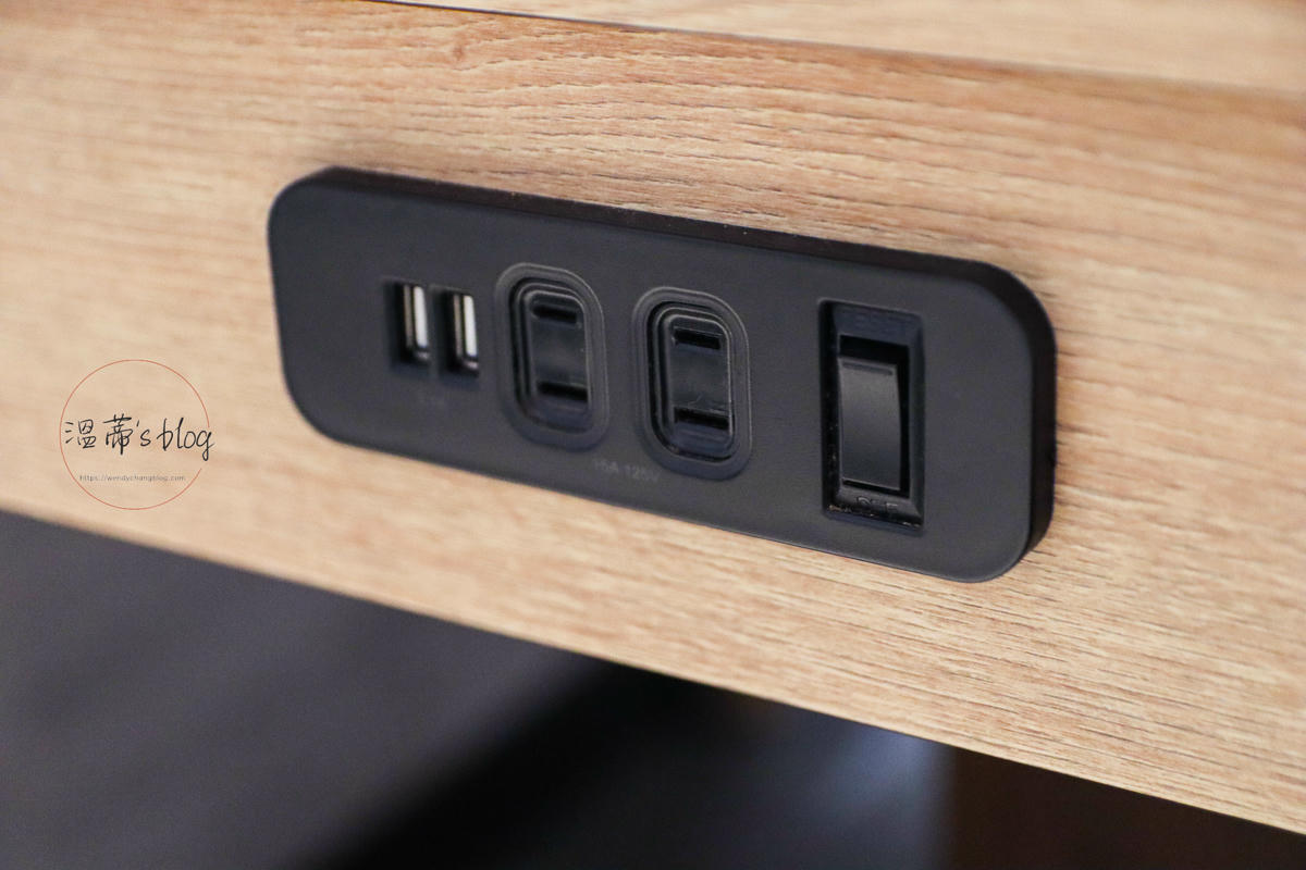 桃園藝文特區「極禾優質鍋物」海鮮七小福太強!湯底自然回甘不死鹹-附菜單 - 第5張圖 極禾優質鍋物充電處