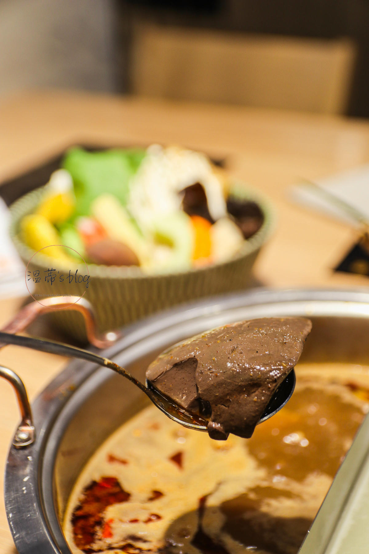 桃園藝文特區「極禾優質鍋物」海鮮七小福太強!湯底自然回甘不死鹹-附菜單 - 第22張圖 麻辣