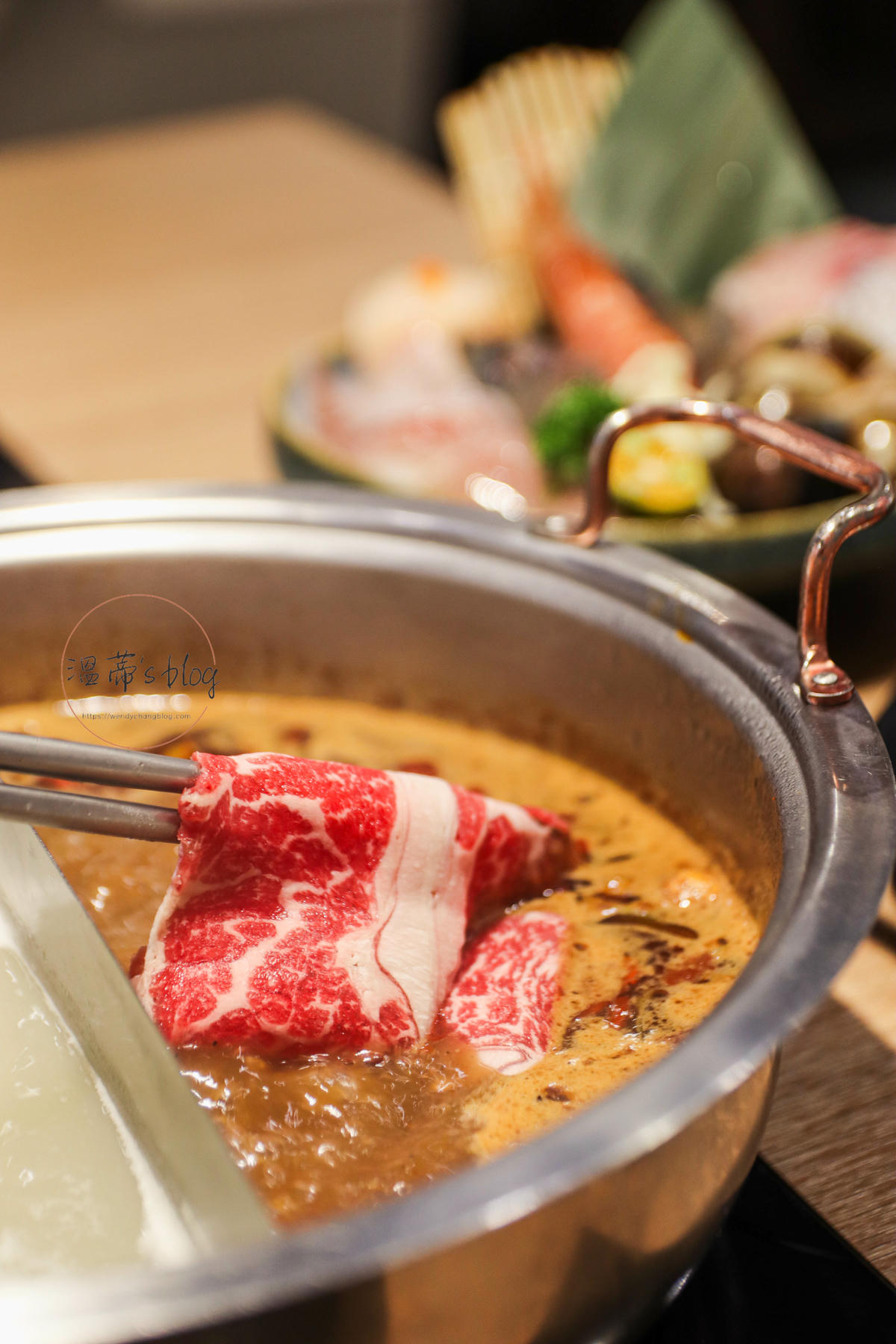 桃園藝文特區「極禾優質鍋物」海鮮七小福太強!湯底自然回甘不死鹹-附菜單 - 第35張圖 川燙牛肉