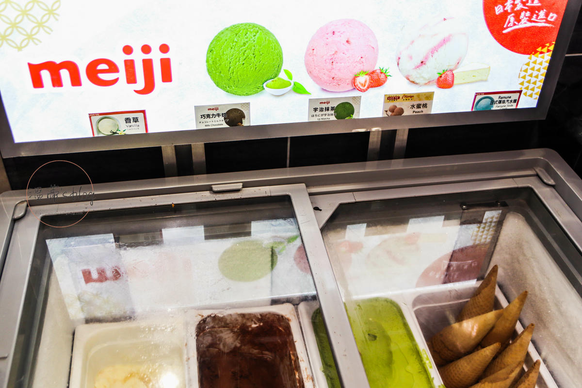 桃園藝文特區「極禾優質鍋物」海鮮七小福太強!湯底自然回甘不死鹹-附菜單 - 第9張圖 極禾自助吧(飲料、冰淇淋)