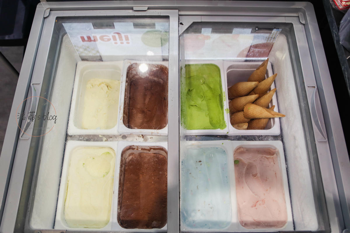 桃園藝文特區「極禾優質鍋物」海鮮七小福太強!湯底自然回甘不死鹹-附菜單 - 第8張圖 極禾自助吧(飲料、冰淇淋)