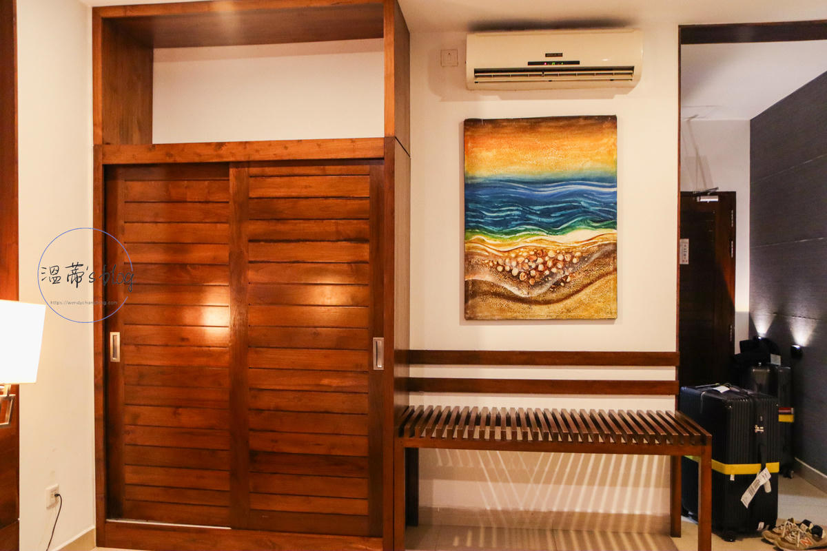 斯里蘭卡住宿|阿瑪基阿利亞飯店(Amagi Aria)漂亮的潟湖景飯店 - 第3張圖 雙人房 櫃子