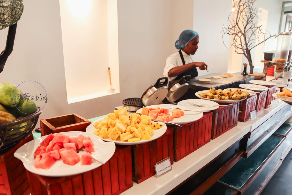 斯里蘭卡住宿|阿瑪基阿利亞飯店(Amagi Aria)漂亮的潟湖景飯店 - 第24張圖 阿瑪基阿利亞飯店 自助餐水果