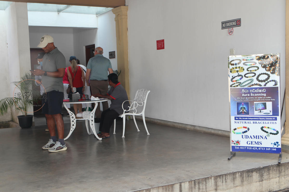 附近的付費廁所