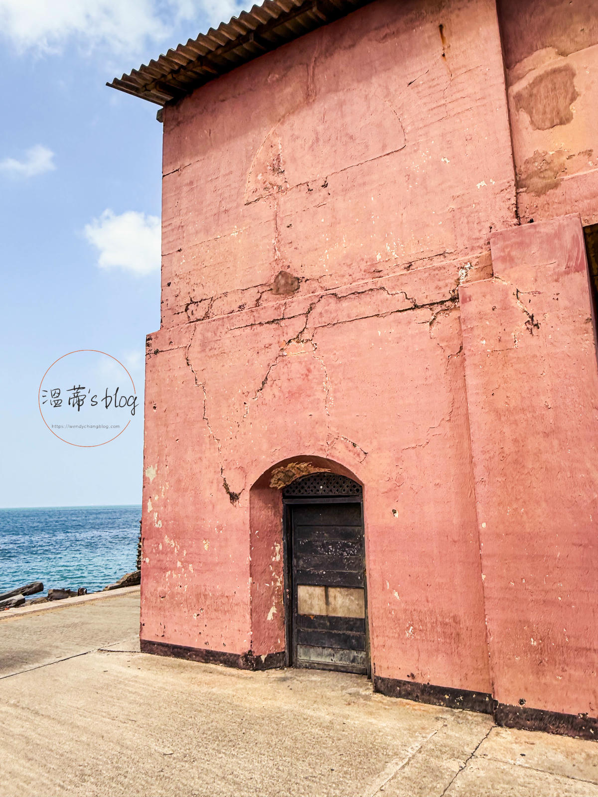 斯里蘭卡景點|搭上世界最美的濱海火車,斯里蘭卡海岸線火車體驗分享 - 第11張圖 Kollupitiya火車站旁建築