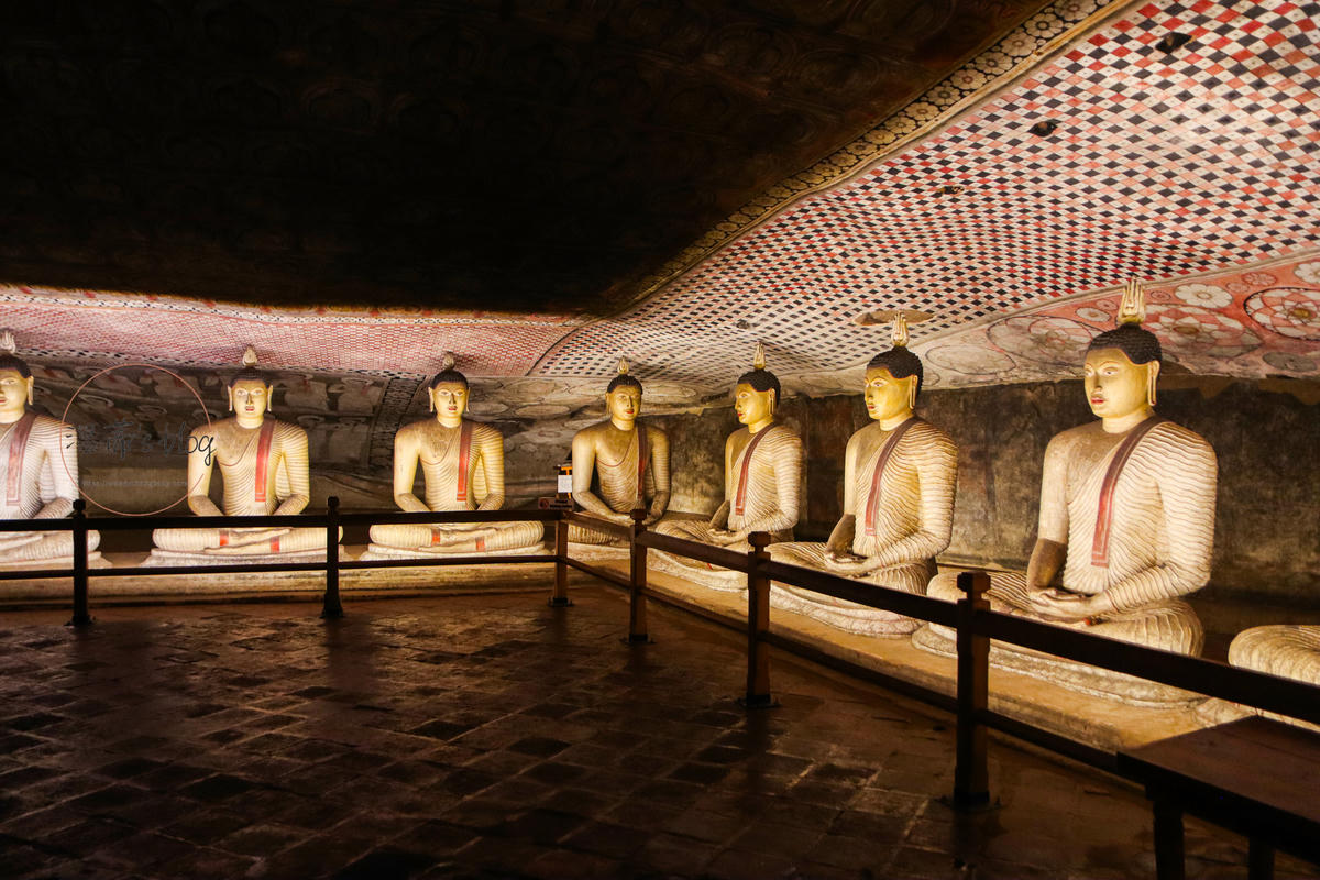 斯里蘭卡景點|丹布拉石窟寺:走進兩千年歷史的黃金洞穴 - 第7張圖 丹布拉石窟寺Dambulla Cave Temple