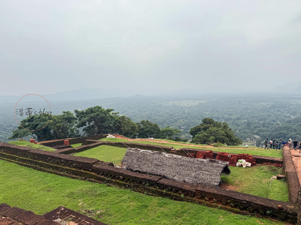 斯里蘭卡景點|獅子岩(Sigiriya)攀爬1200階梯看古代宮殿 - 第13張圖 獅子岩