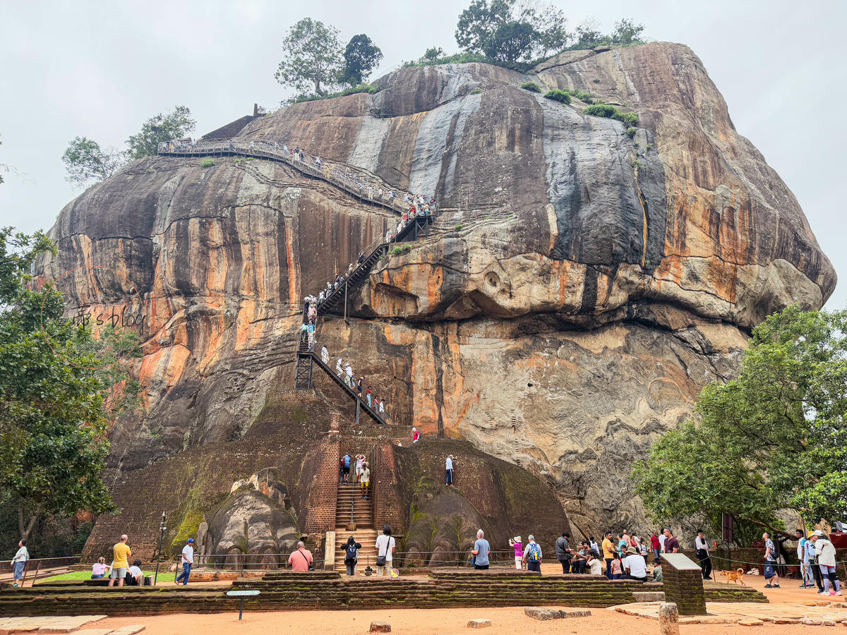 斯里蘭卡景點|獅子岩(Sigiriya)攀爬1200階梯看古代宮殿 - 第1張圖 斯里蘭卡景點|獅子岩(Sigiriya)