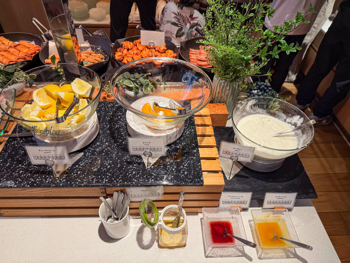 沖繩住宿|沖繩那霸旭橋托麗芙特酒店(Hotel Torifito Naha Asahibashi):旭橋站旁高CP值飯店! - 第11張圖 沖繩那霸旭橋托麗芙特酒店 早餐自助吧
