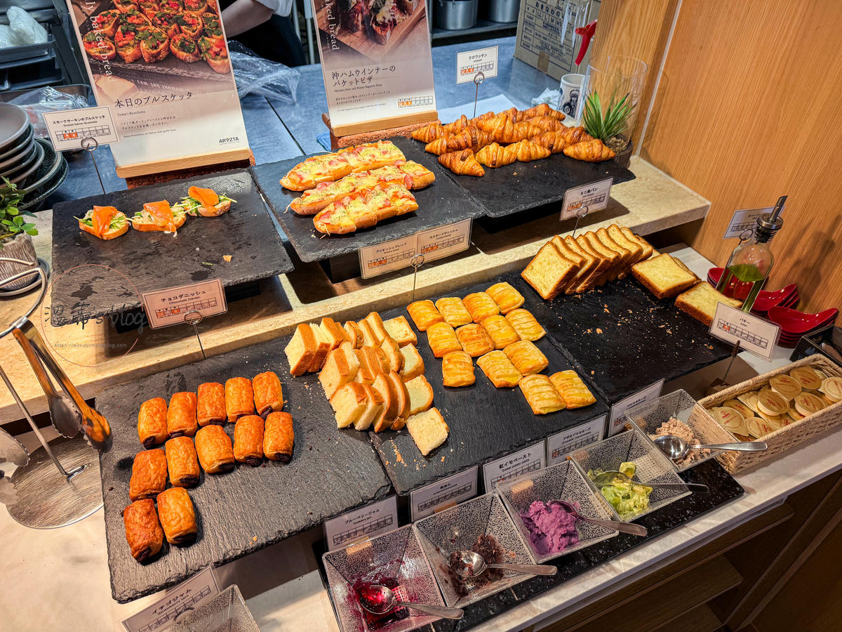 沖繩住宿|沖繩那霸旭橋托麗芙特酒店(Hotel Torifito Naha Asahibashi):旭橋站旁高CP值飯店! - 第12張圖 沖繩那霸旭橋托麗芙特酒店 早餐自助吧