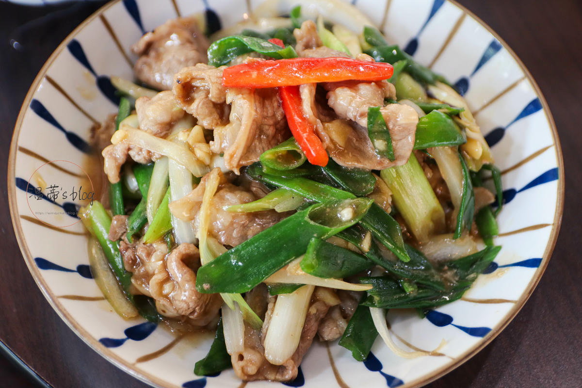新北林口美食「洵廚」炊粉鍋可免費加湯太加分!米其林指南推薦美食-附菜單 - 第25張圖 蔥爆牛五花