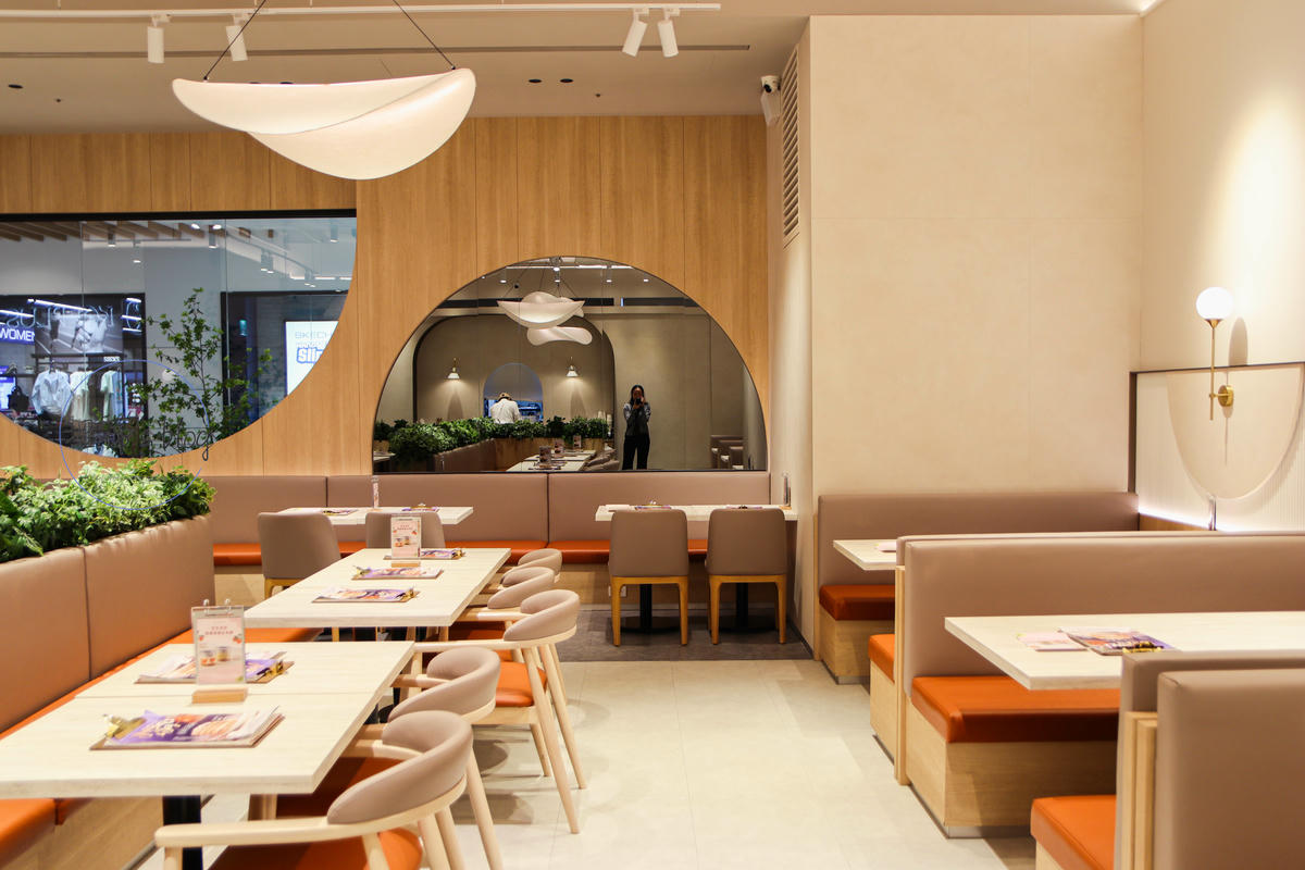 KOI PLUS 店內環境